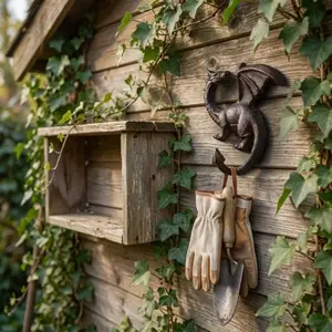 Cast Iron Dragon Wall Hook, Vintage Coat Rack, Ideal for Hanging Coats, Hats, Keys, and Towels, Decorative and Functional Home Accessory