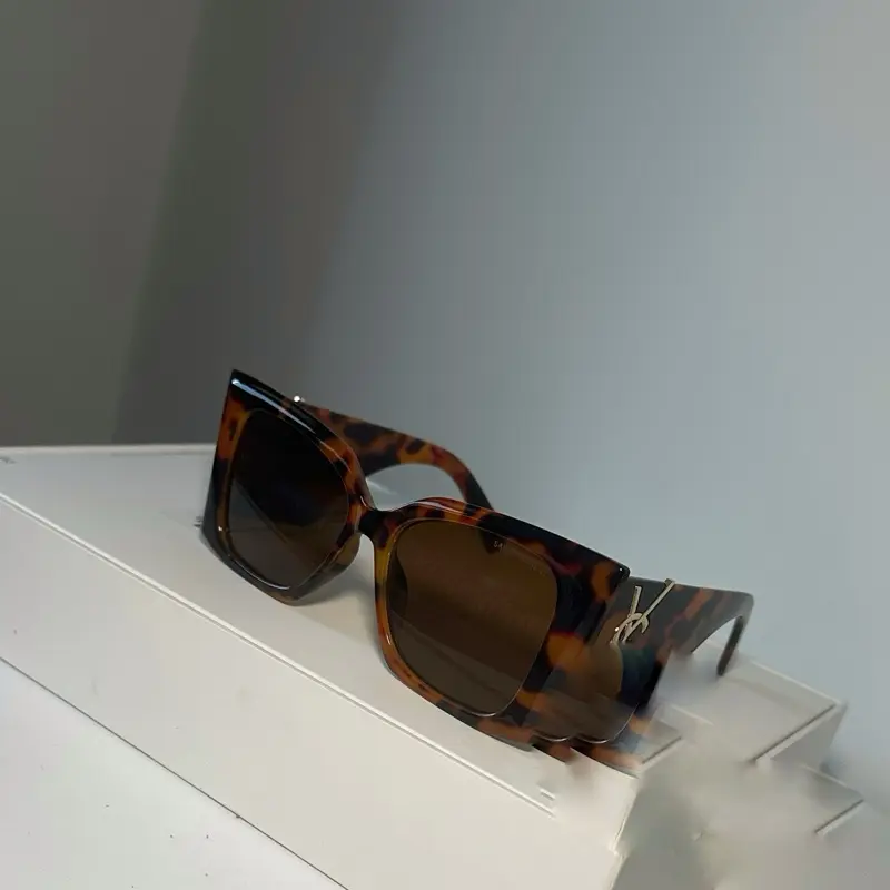 Fashion glasses