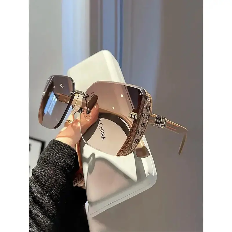 2026 Unisex Large-Frame Fashion Glasses, Trendy Square Sunglasses, Trendy Beach Eyewear, Retro Design for Daily Wear, Photography, Travel, Beach, All Seasons
