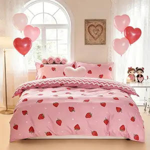 Strawberry Pattern Bedding Set, 3 Piece Set Includes Duvet Cover and Pillowcases, Soft Comfortable Bedding for Home Bedroom, Valentine's Day Style