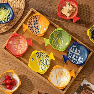 Set of 6 Ceramic Fish-Shaped Dishes, 4.5 Inch Animal Pattern Plates, Microwave & Dishwasher Safe, Ideal for Sauces, Snacks, BBQ