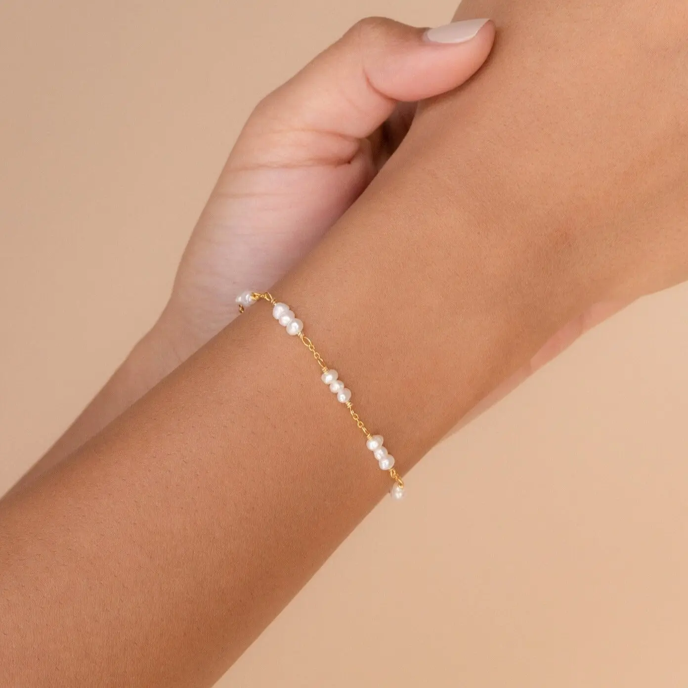 Hali Pearl Station Bracelet by Caitlyn Minimalist - Dainty Beaded Pearl Charm Bracelet - Summer Jewelry - Gift for Her