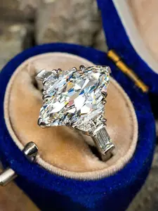 Women's Starburst Zircon Ring, Luxurious Rhombic Simulated Moissanite Fashion Ring, Simple Versatile Wedding Band, Perfect Gift for Women