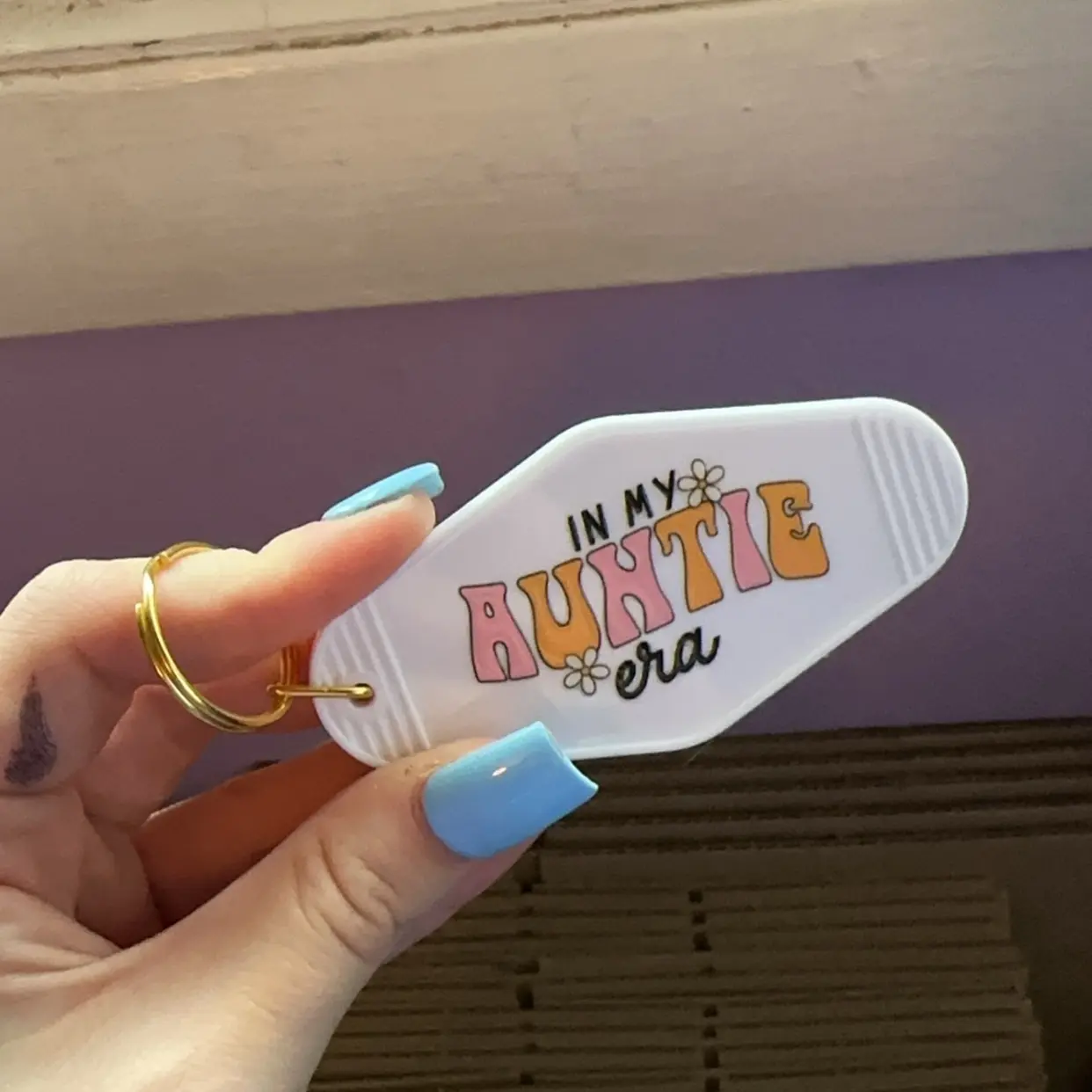 "Auntie Era" keychain