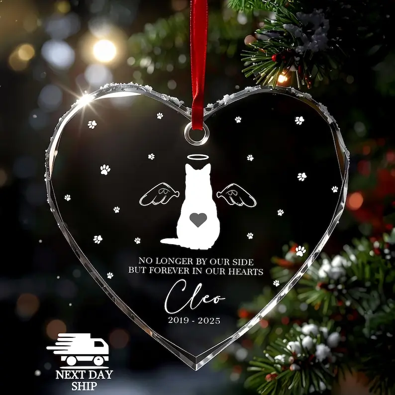Forever In Our Hearts Cat Ornament – Personalized Cat Wings Name Memorial Glass Keepsake, Heartfelt Loss Gift For Cat Owners And Sympathy Gift