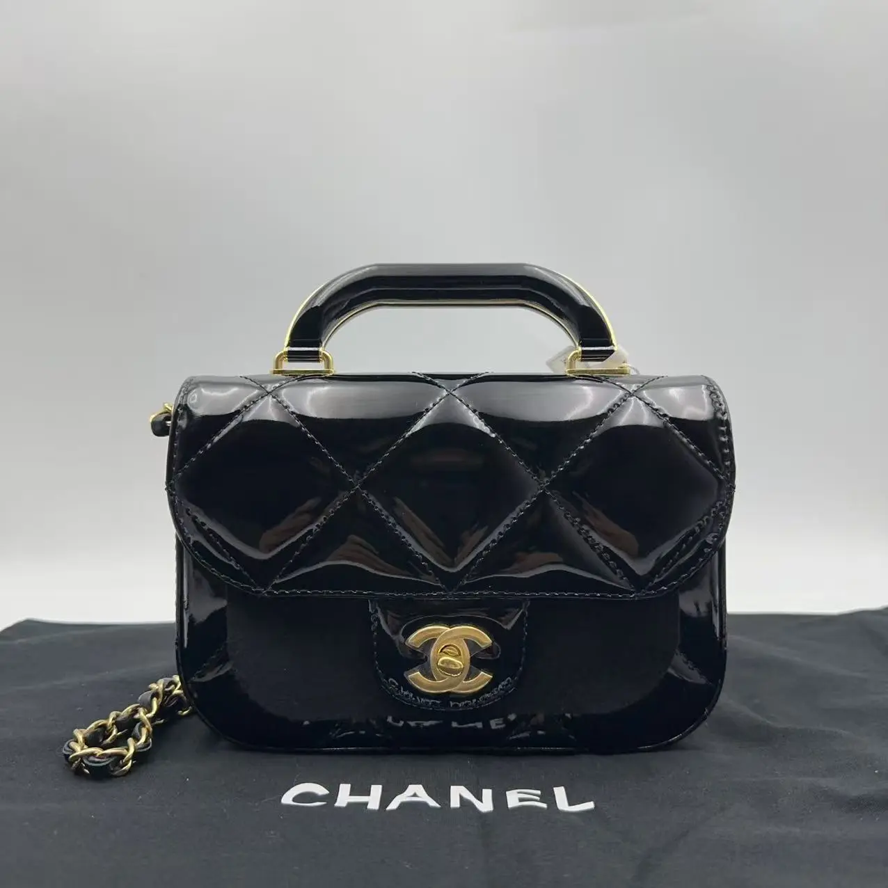 Pre-owned CHANEL FRANCE Crossbody Bags H1 25K Black Patent Leather Handbag/Crossbody Bag (Brand New, with Chip) 94260