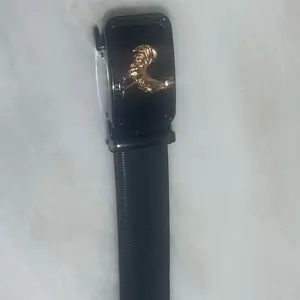 Cinto con evilla de gallo adjustable to size 42