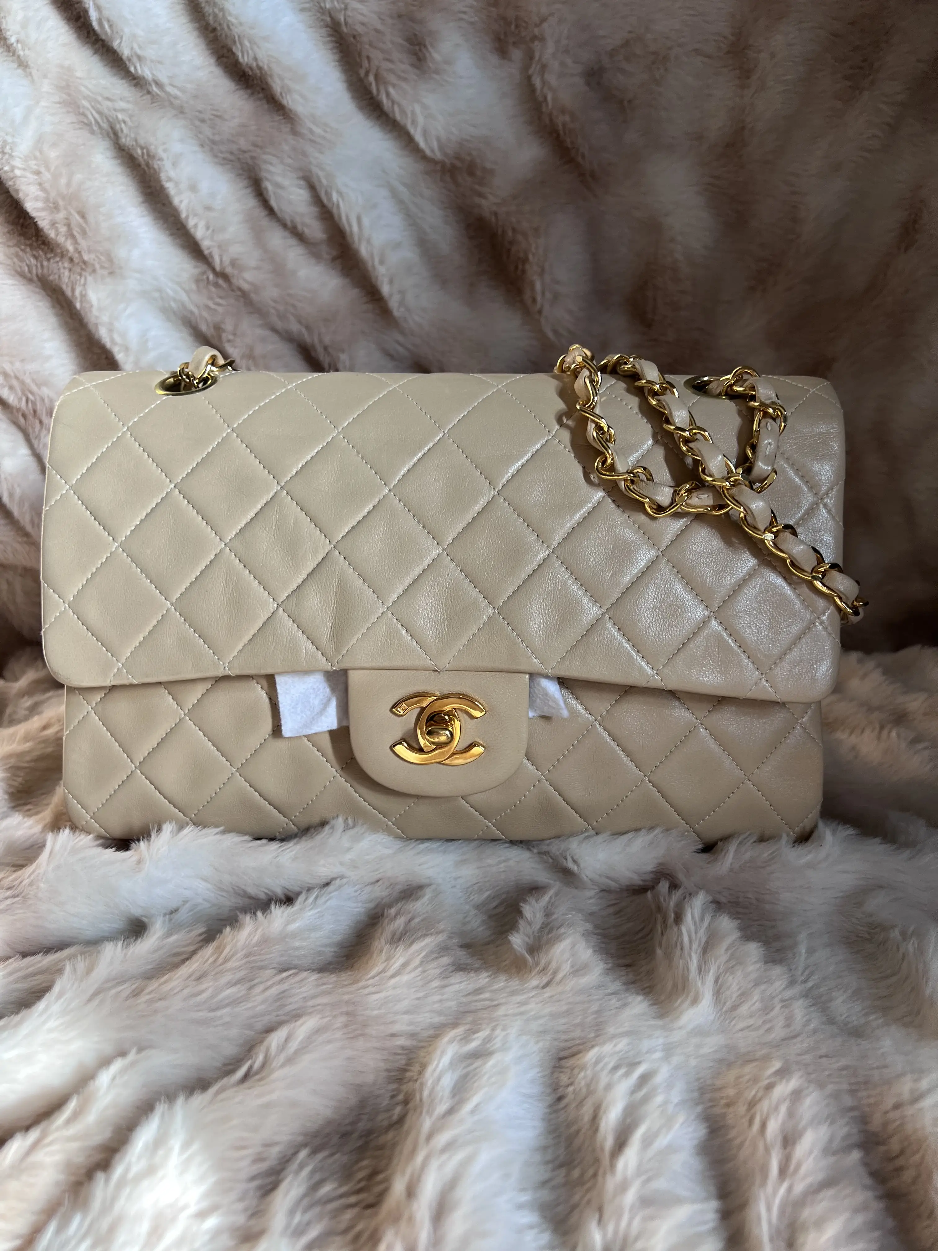 Pre-owned CHANEL Leather Shoulder Bags Chanel. 10. Pre owed Medium Double Flap Series 4