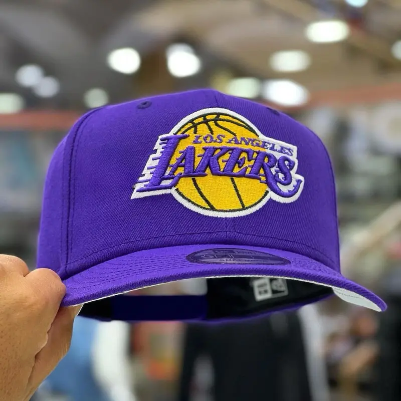 Los Angeles Lakers Snapback Hat NBA Basketball Flat Brim Cap Embroidered Logo Adjustable Hip Hop Streetwear Hat
