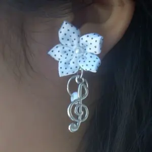 Cute Coquette Vintage Polka Dot Flower Treble Clef Earrings Sweet Aesthetic Daily Jewelry For Girls Perfect For Various Occasions