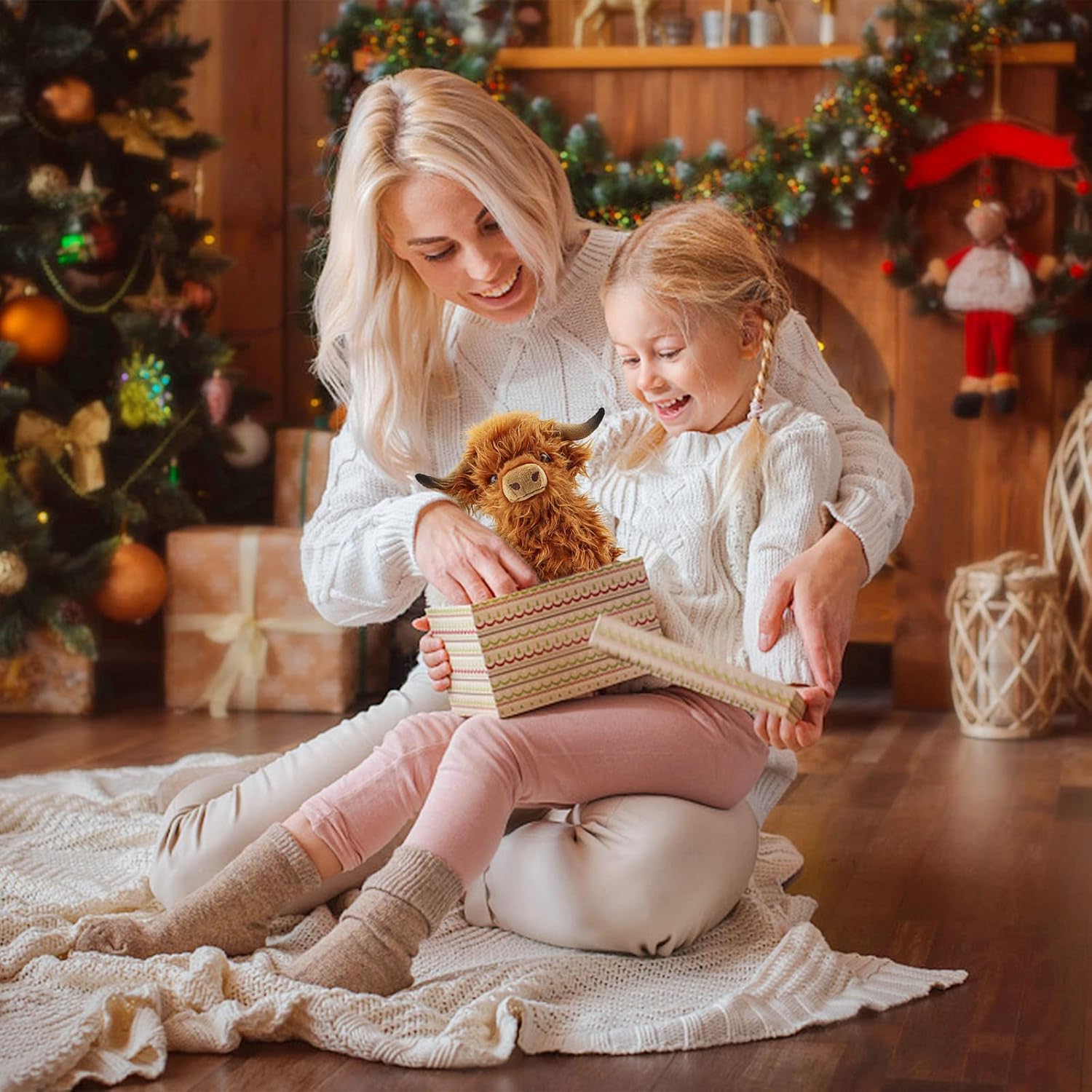 Highland Cows Stuffed Animals, Cute Fluffy Cow Plush Figure Toys Realistic Highland Cattle Plush Decor for Kids