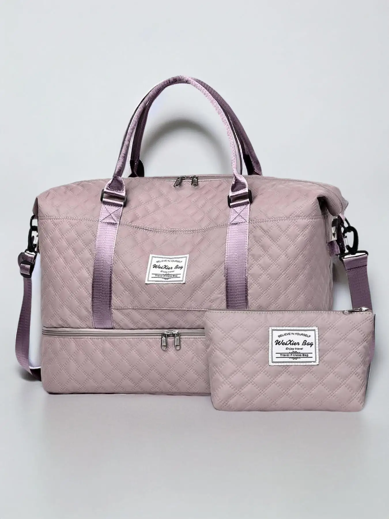 Plain Color Quilted Travel Bag, with Small Charm, Large Travel Bag, with Adjustable Shoulder Strap, Versatile Sports Fitness Bag, Traveling Bag, Gifts