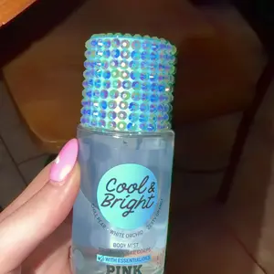 DOMIRE 30000 Pcs Multicolor Rhinestones for Nail Art - Jelly Flatback Gems Bedazzling Set with Accessories , Professional DIY Nail Decor Supplies