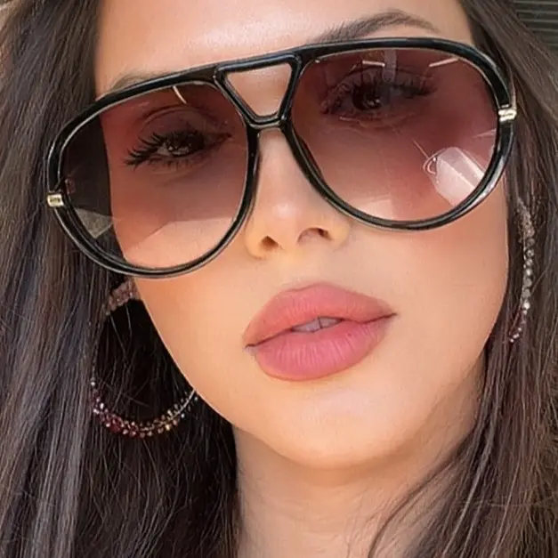 Sunglasses RETRO CHIC Oversized Big Frames Brown Lenses Gold Arm Lightweight Fashion with Sun Protection Beautiful Design High Quality Frames