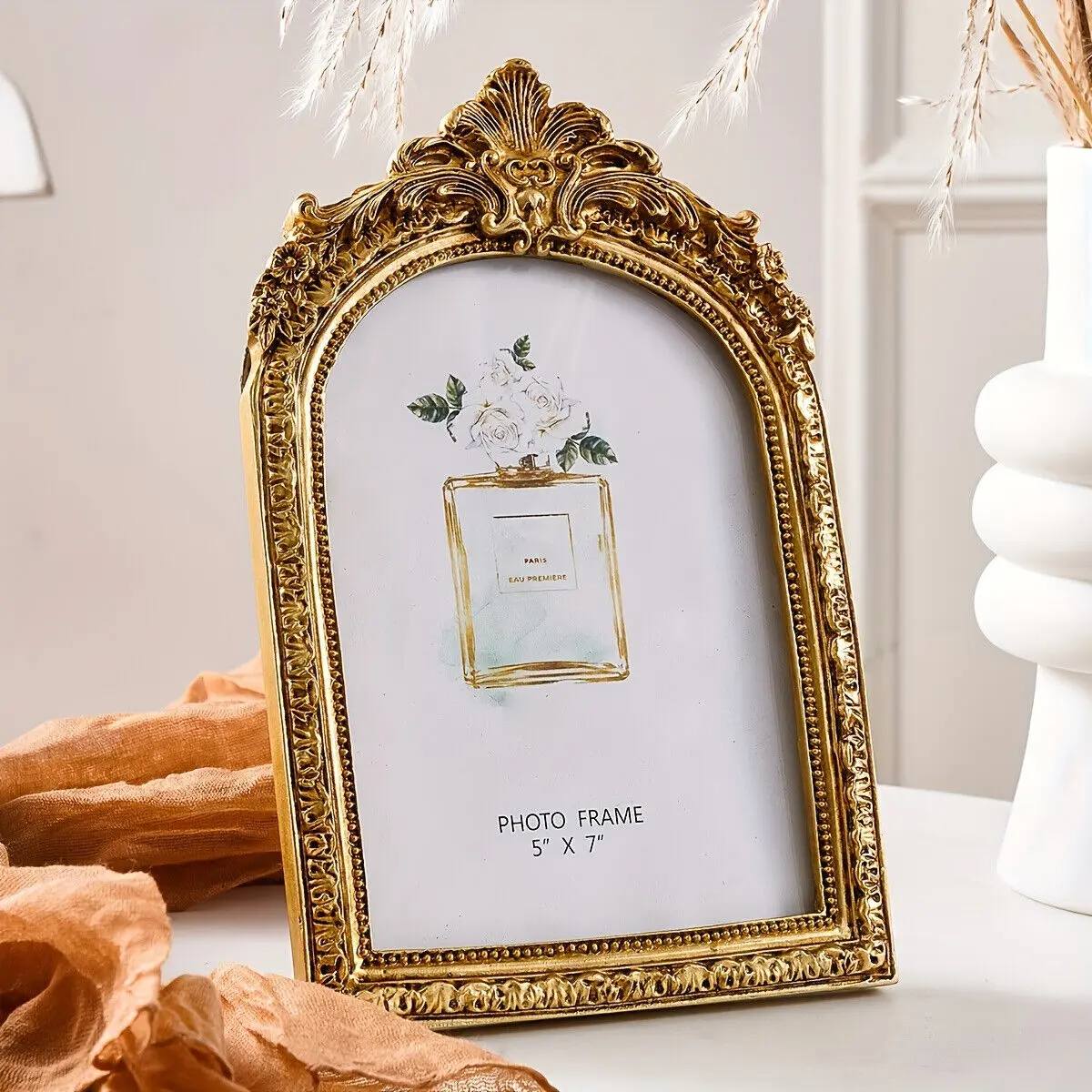 Antique Gold High-Quality Resin Arch 4x6 in Photo Frame - Desk/Tabletop Options, Wall-Mountable, Glass Front, Flexible Hanging, Vintage Details, Keeping Colors Vibrant, Indoor Home Decor for Wedding Display