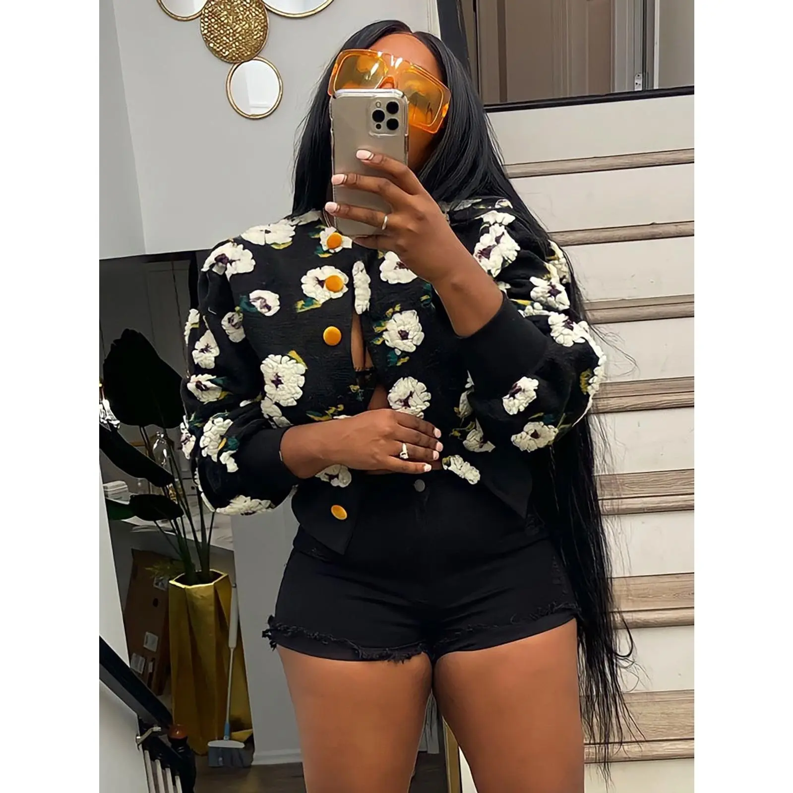 Black background chrysanthemum G0562