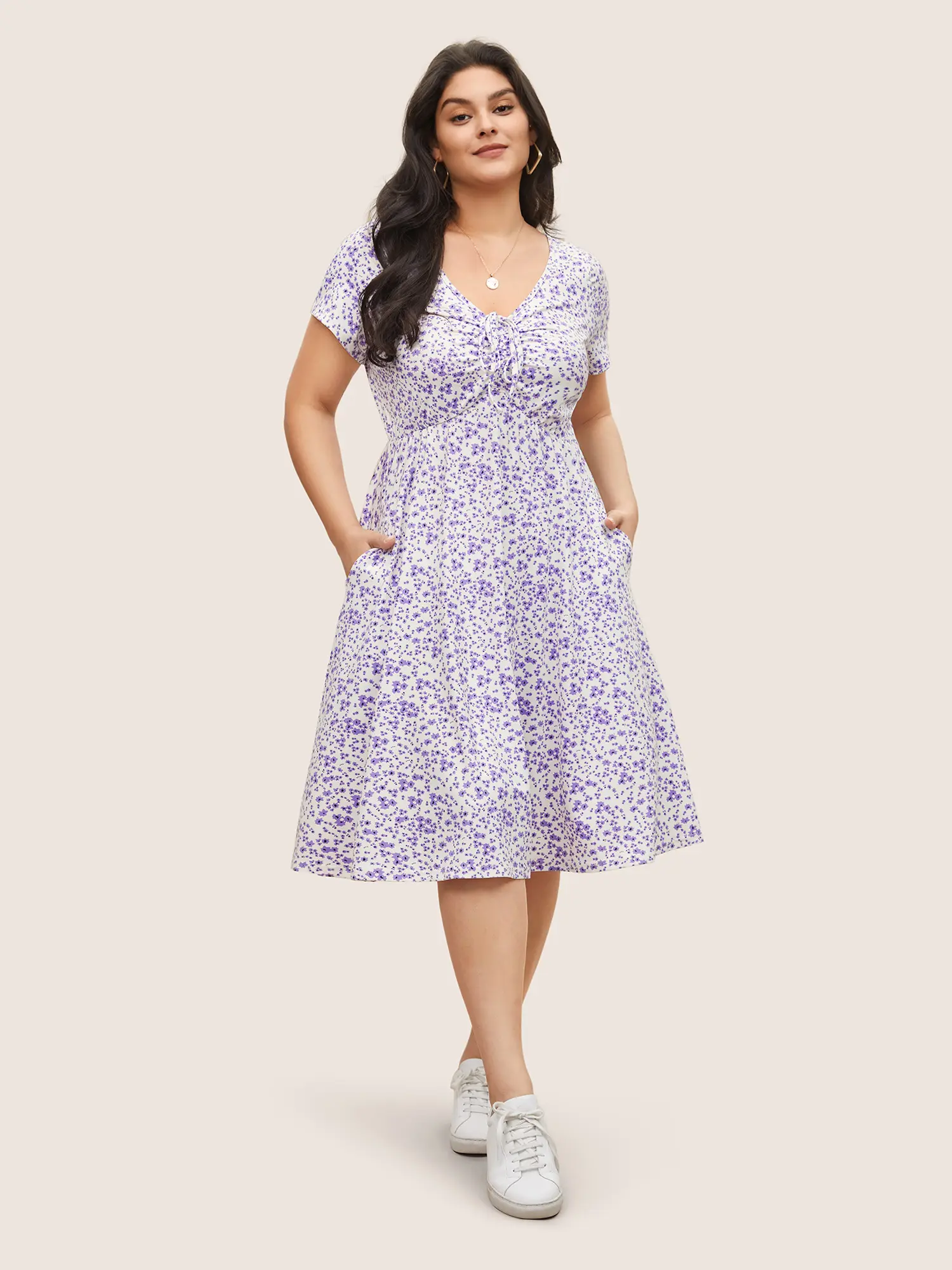 Women's Ditsy Floral V-Neck Midi Dress in a Low Iron Polyester Spandex Blend, Casual Summer Shortsleeve Garment with Pockets, Polyester Blend, Side Pockets, Casual Wear, Elastane, Fabric