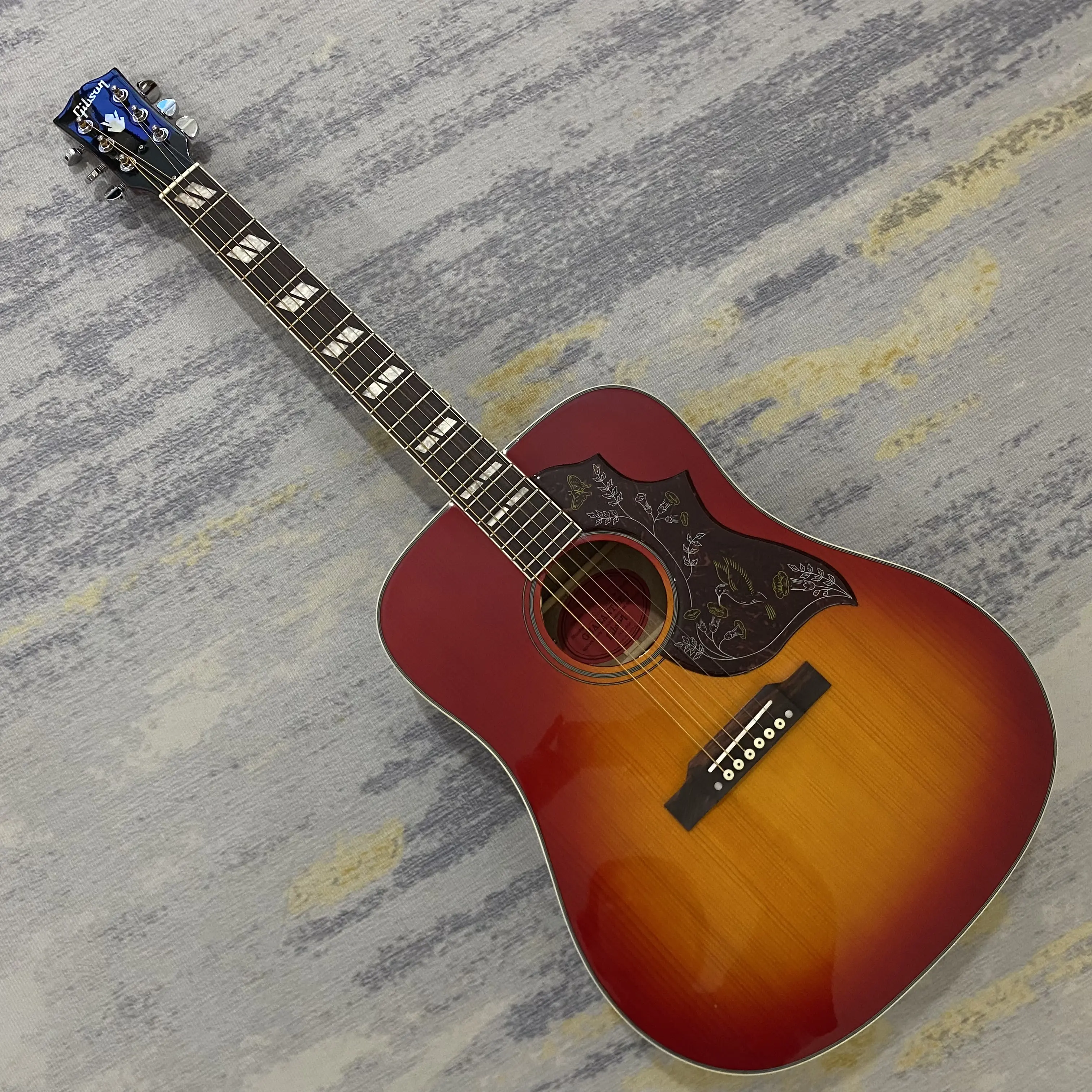 Hummingbird Stylish Standard Acoustic Guitar - Hollow Body, Solid Spruce Top, Rosewood Fretboard, 20 Frets, Built-In Pickups, Spruce/Rosewood Stylish Guitar for Musical Instrument Enthusiasts