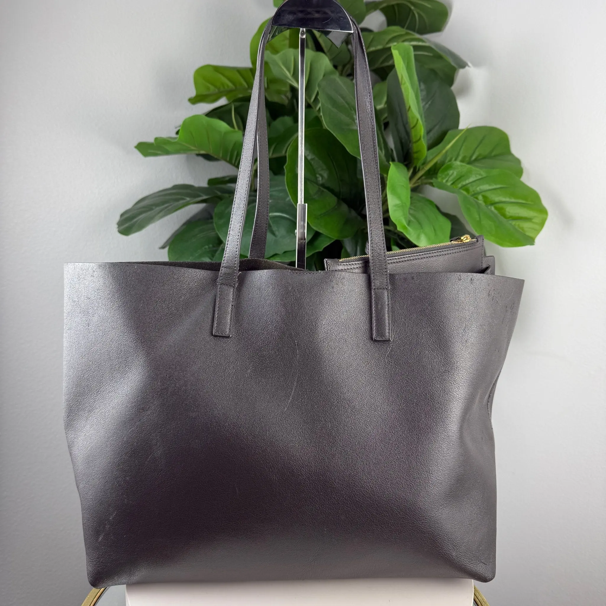 Pre-owned Leather Tote Bags Authentic Saint Laurent Shopping Tote Dark Gray with Matching Pouch YSL