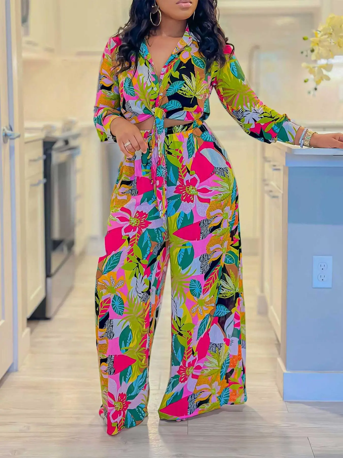 Two-Piece Set Women's All Over Print Button Front Tie Front Crop Shirt & Wide Leg Pants, Casual Long Sleeve Collared Top & Elastic Waist Trousers for Spring & Fall, Valentine's Day Gift, Fashion clothes set, Outfit Sets for Women