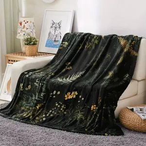 1pc Vintage Dark Forest Floral Print Cozy Blanket - Soft Flannel All-Season Throw for Sofa, Bed, Camping & Travel - Luxury Home Decor Gift with Ferns, Daisies & Golden Accents, Plush Texture