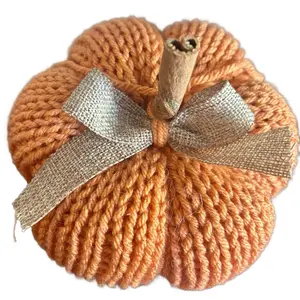 Knit pumpkin