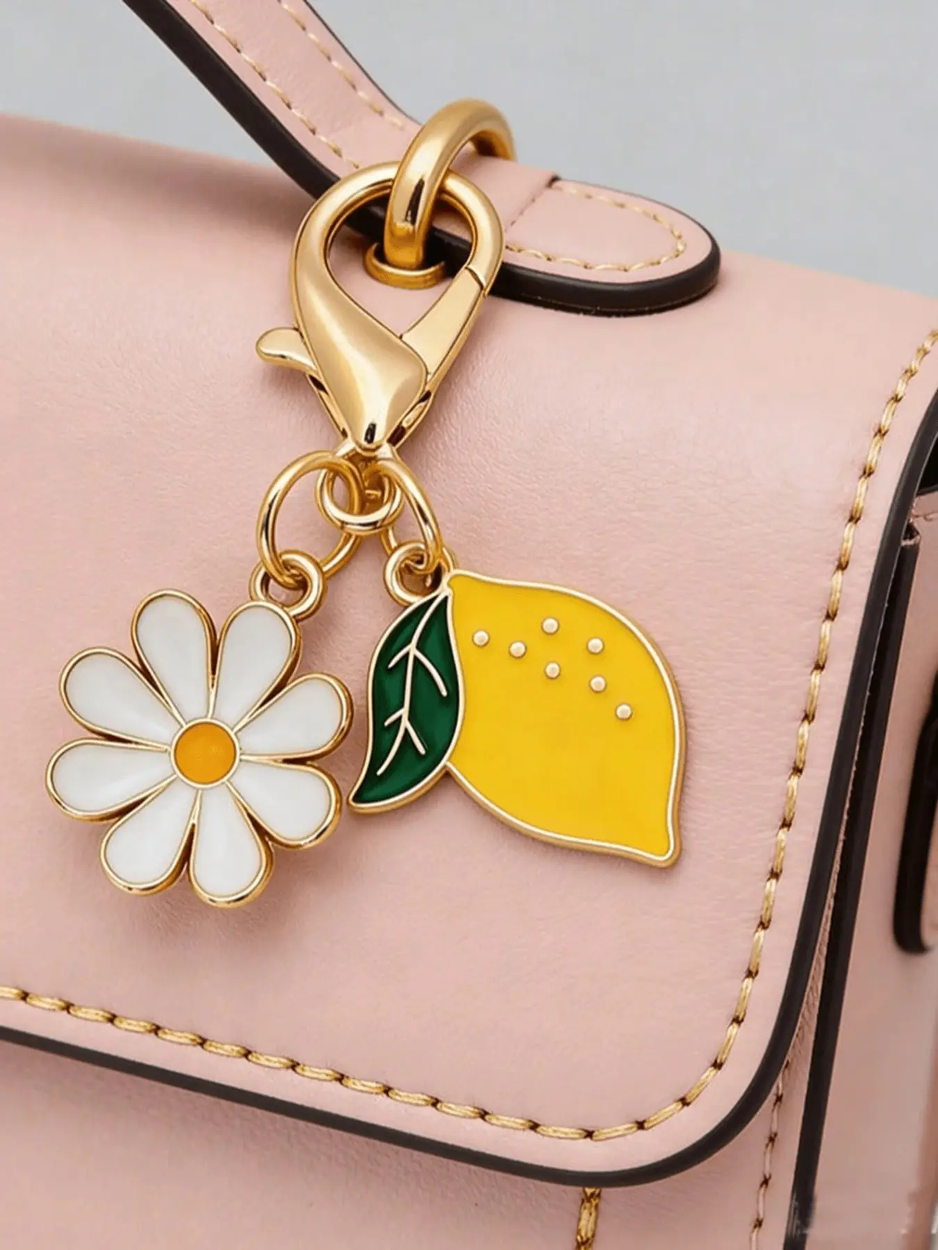 Summer Lemon Keychain Set, Fashion Bag Pendant, Lemon Bag Pendant, Daisy Bag Pendant, Women's Bag Pendant, Handbag Pendant, Purse Charms For Handbags, Creative Bag Accessories, Birthday, Wedding, Summer Party, Holiday Keychain Gifts