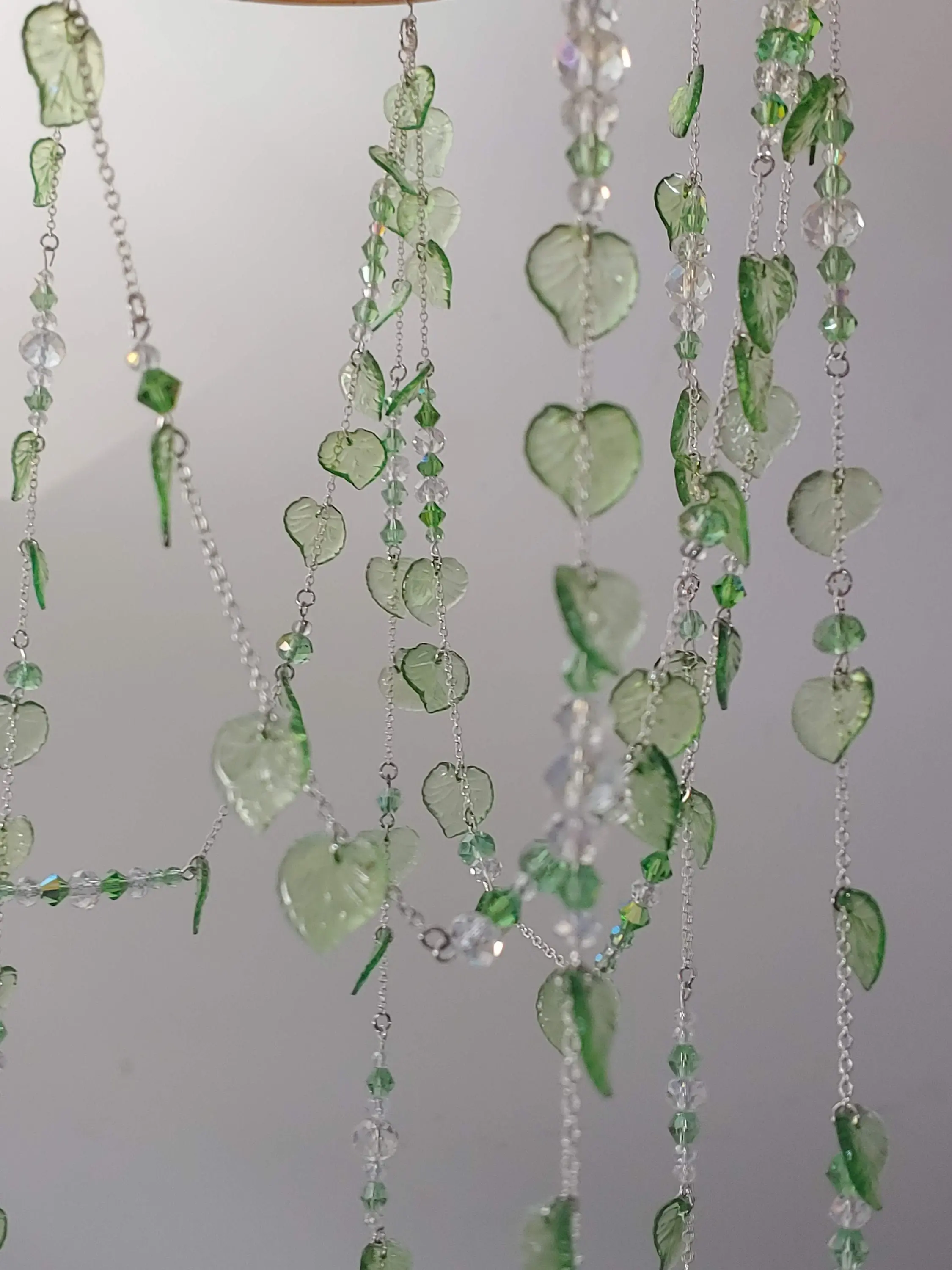 Small Cottage Core Leaf Suncatcher Decoration - Vintage Teacup Design - Durable and Weather-Resistant - Attracts a Variety of Birds