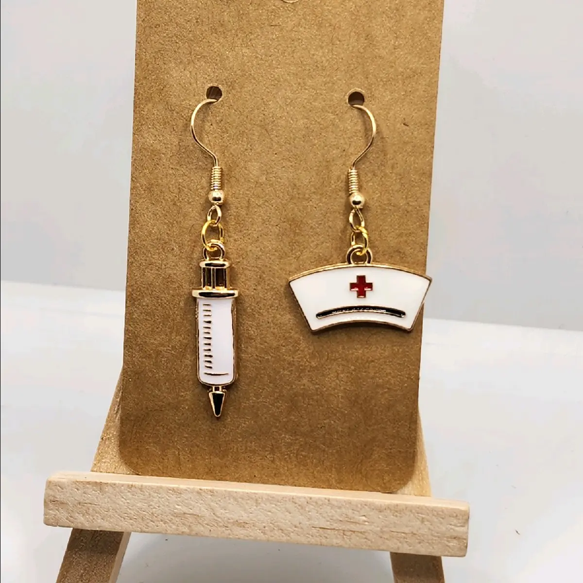 Hypoallergenic Metal Coating Earrings, Unisex Design with Cute Syringe and Nurse Cap Hooks, Ideal for Nurses' Casual Daily Wear