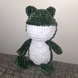 crocheted Frog
