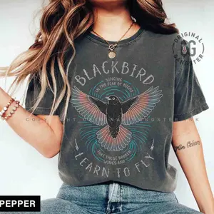 Blackbird Shirt. Old School Rock Band Shirt. Comfort Colors, Oversized Trendy Tee. Retro Music Shirt, Concert shirt, Song Lyrics beatle tee. UQN