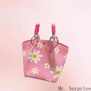Pink Daisy Knit Mini Tote Bag - Floral Bucket Handbag for Women, Cute Spring/Summer Everyday Purse