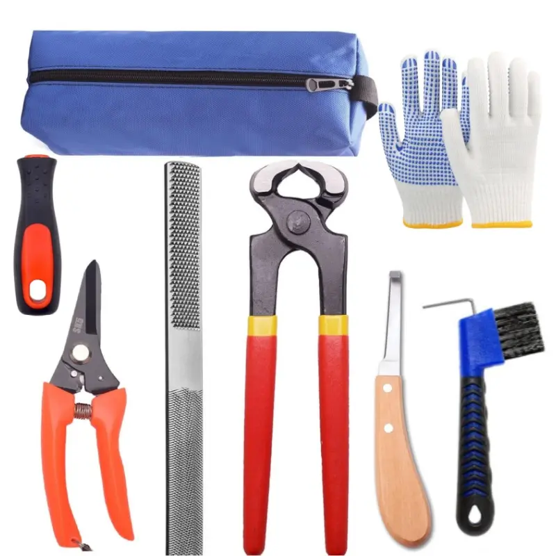 7 pieces of horseshoe care tool set, including horseshoe pliers, files, hoof knives, and gloves, with storage bag, used for horseshoe trimming, nailing, and daily care in stables or farms