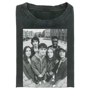 Stranger THINGS Cast Merch T-Shirt, 90s Aesthetic Stranger Things Merch, ST4 Friends Group Shot Shirt Valentine Days Gift For Men & Women, Crew Neck