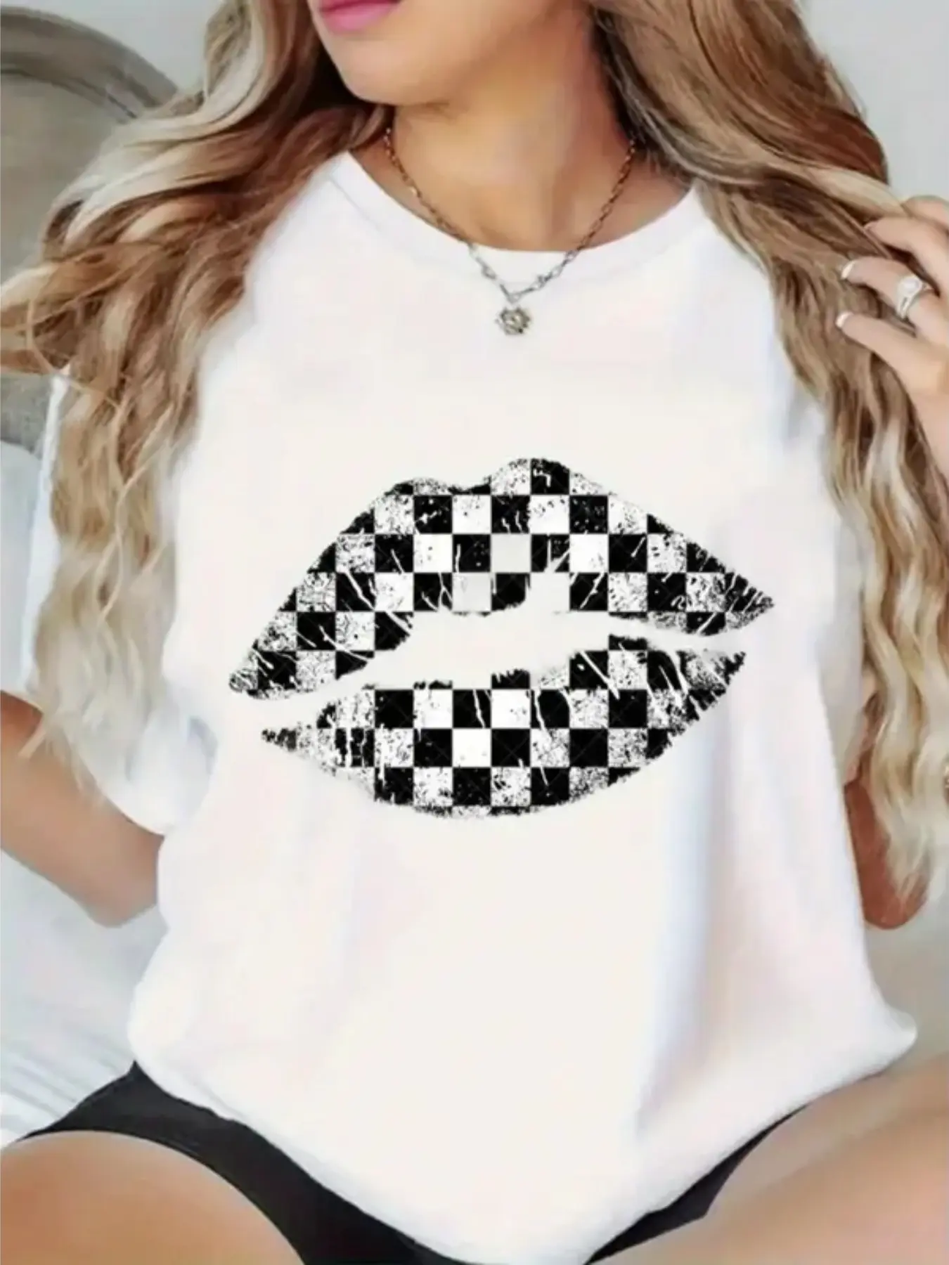 Womens Cotton Short Sleeve Graphic Tee Casual Fall Tops Black And White Checkered Lips Print Casual Everyday Summer Top Crew Neck Soft Breathable Streetwear Outfit, Crewneck Style