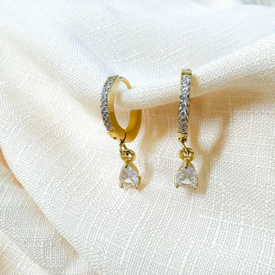 Aubrey Hoops (Gold)