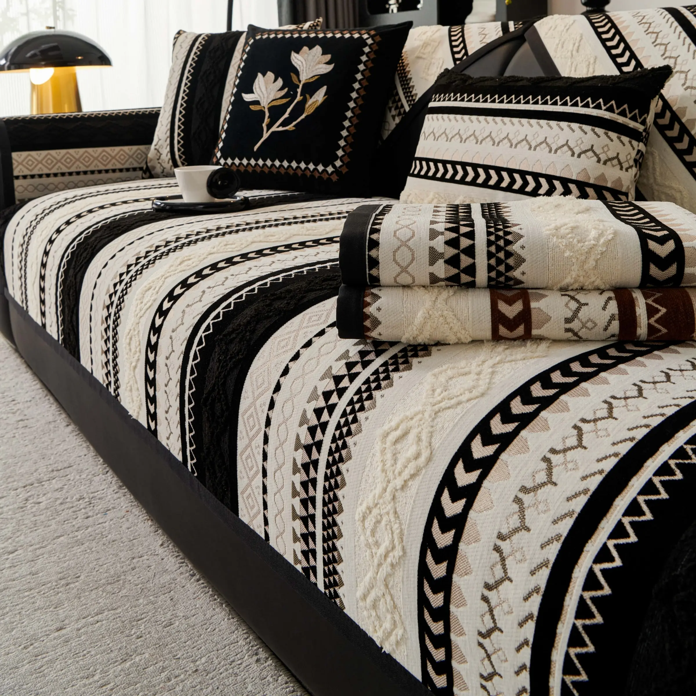 Boho Style Geometric Sofa Cover – 1 Count Soft & Decorative Couch Protector, Non-Slip and Dustproof Furniture Slipcover, Pet-Friendly & Machine Washable Sofa Cushion for Living Room, Bedroom, Apartment or Home Decor, Elastic Sofa Slipcover, Couch Covers