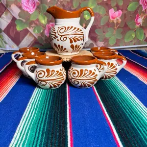 Engove Milk Jug Set Relieve color mamey con blanco