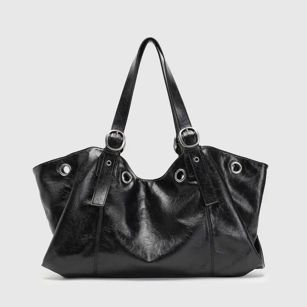 URBAN REVIVO Eyelet Grommet Hardware Two-Handle Ring Detailing And Seam Detailing Shoulder Bag