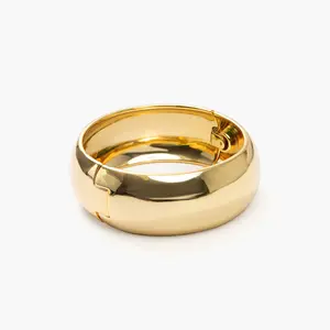 en route 18K Gold Plated Gold Chunky Bangle, Bold Statement Jewelry with Minimalist Twisted Details, High-Shine Finish Tarnish-Resistant Bracelet Essential Designed for Layered Stacking & Daily Street Style