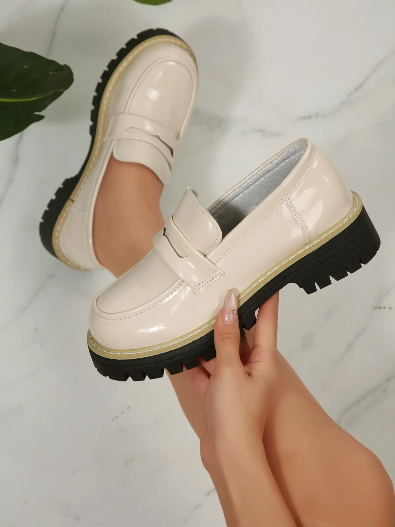 Spring Autumn New Classic Thick Sole Rubber Loafers Women, Slip On Shoes, One-Step Flat Shoes, Vintage Small Leather Shoes, Versatile Casual Footwear