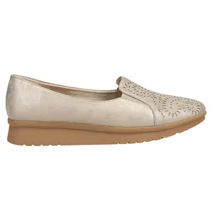 Baretraps Womens Amry Slip On Flats Casual - Gold