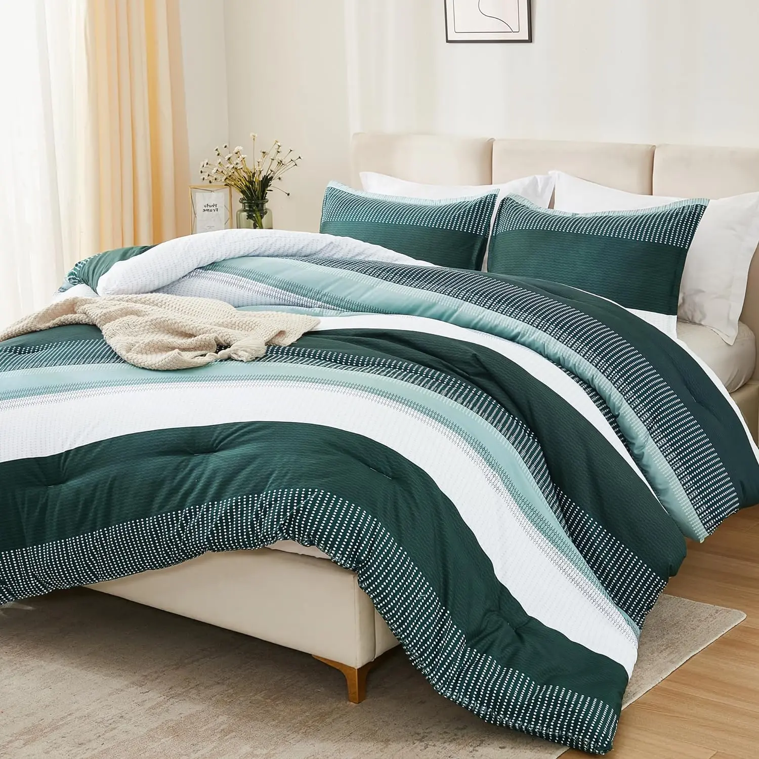 Dark Emerald Green Modern 3-Pieces California King Comforter Set - Oversized Lightweight All Seasons Colorful Stripes Colorblock, Brushed Polyester (104x96in), Includes 2 Pillowcases for Interior Decor
