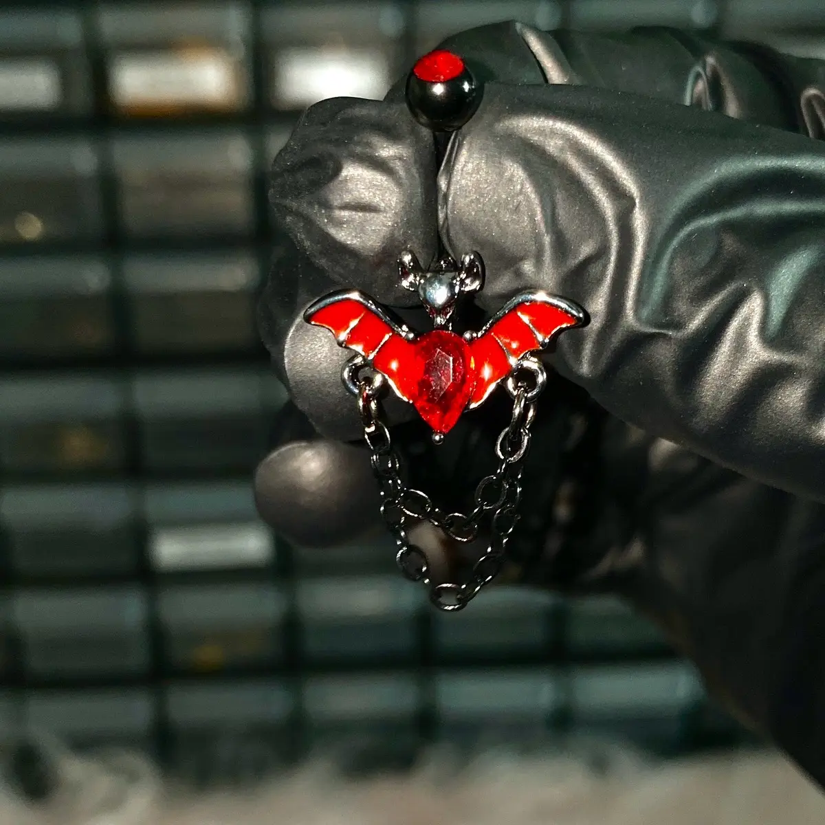 Dracula Red Bat Belly Button Ring for Navel Piercings Black Dangling Chain Grunge Body Jewelry 14G Curved Barbell