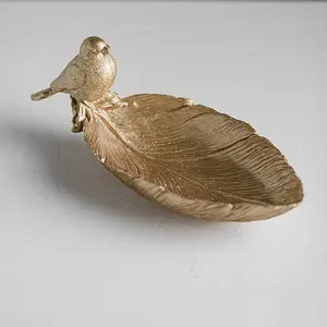 Metal Feather Tray with Bird Statue, Vintage Decorative Organizer for Jewelry & Cosmetics, Home Accent for Bedroom, Bathroom, Living Room, Makeup Tray