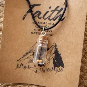 Collar de Fe Semilla de Mostaza Mustard Seed Faith Necklace with Inspirational Matthew 17:20 Quote and Mountain Design
