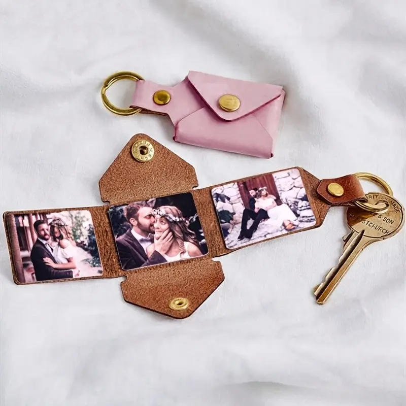 1PC 3-Photo Folding Keychain Accessories – Cute Keychains – Colorful Kawaii Mini Album – Romantic Gift for Boyfriend/Girlfriend – Anniversary, Valentine’s Day, Graduation – Pendant Keychain