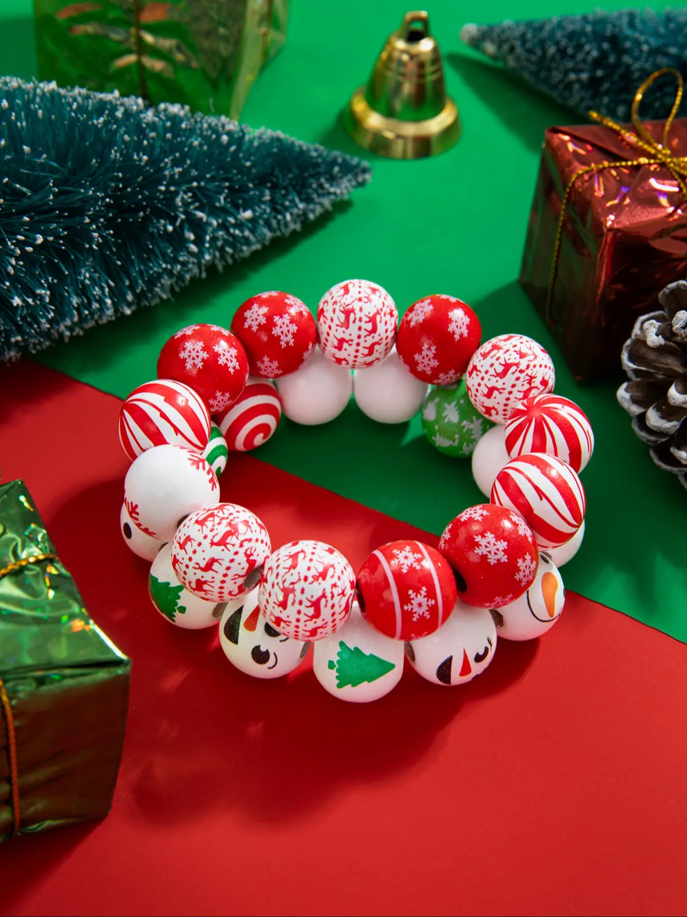 Cute Christmas Beaded Bracelets Set, 2 Pcs Wooden Snowman Reindeer Design, Elastic String, Perfect Holiday Gift & Wear