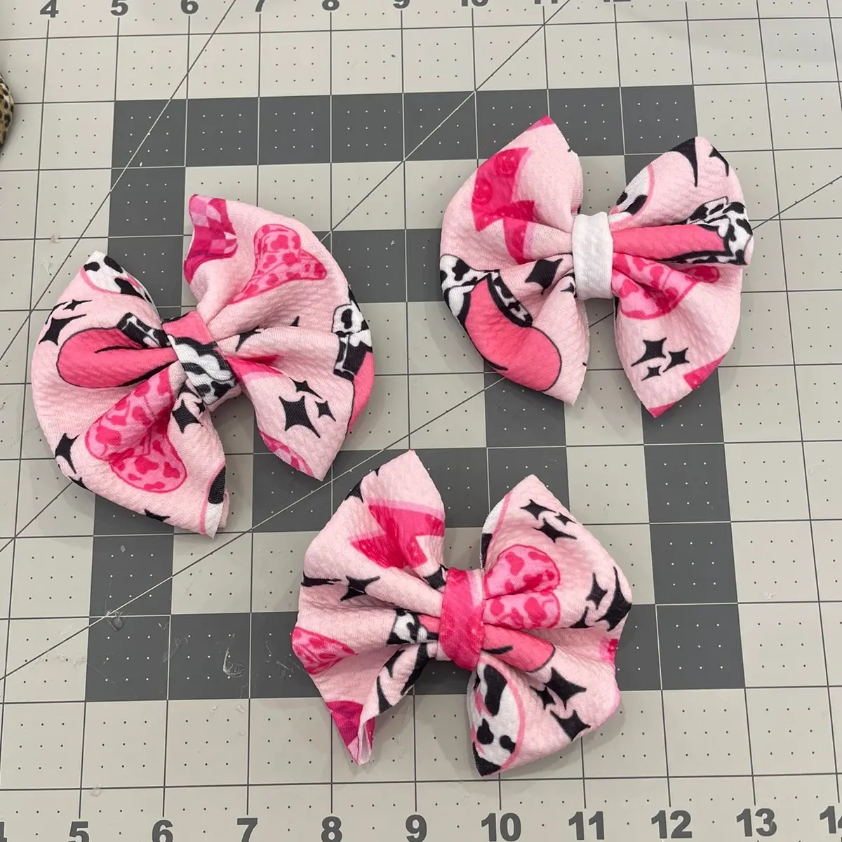 pink western bow