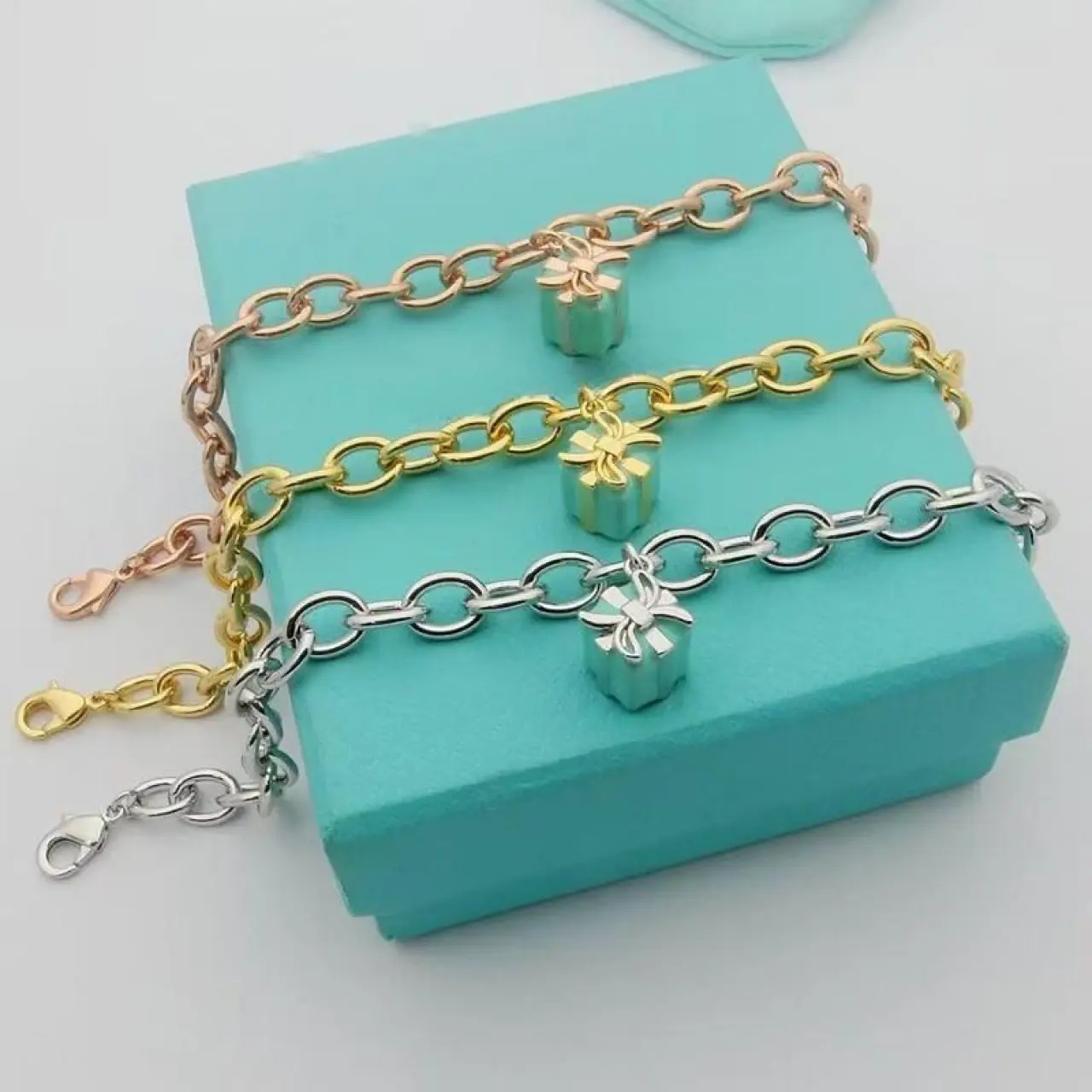 Viral Elegant Casual Bracelet Trendy Fashion Stackable Gift for Beautiful Women Holiday Gift Aesthetic